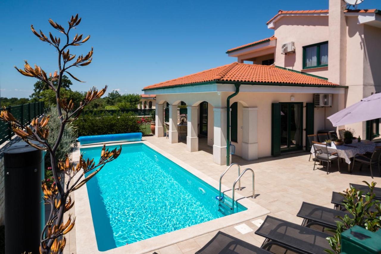 Villa Luciana Spa House, Buje Extérieur photo